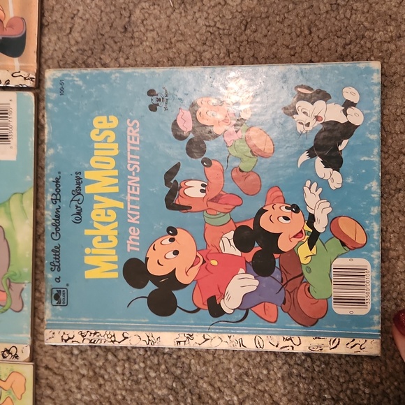 Lot of vintage Mickey Mouse golden books 7 total - Picture 2 of 9
